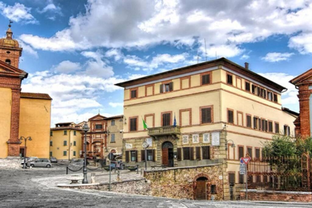 Il Mercato - Appartamento Con Vista Sinalunga Luaran gambar